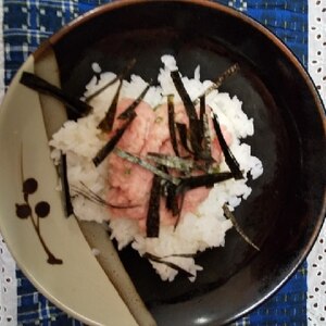 まぐろの叩き丼